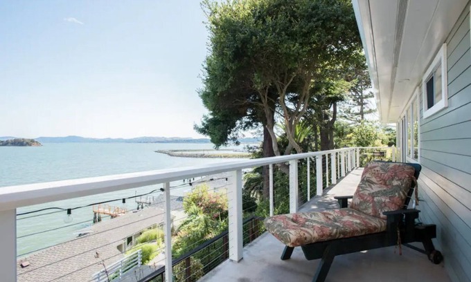 San Rafael House | BEAUTIFUL BAYSIDE HOME 3 bed 2 bath 15 Min to GG Bridge