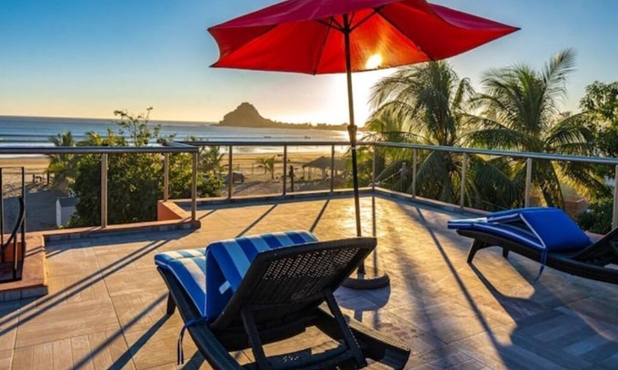 Mazatlan House | Beautiful Beachfront Home on Stone Island