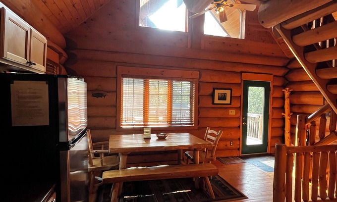 Isle Cabin | Beautiful Black Bear Log Cabin ON Mille Lacs Lake