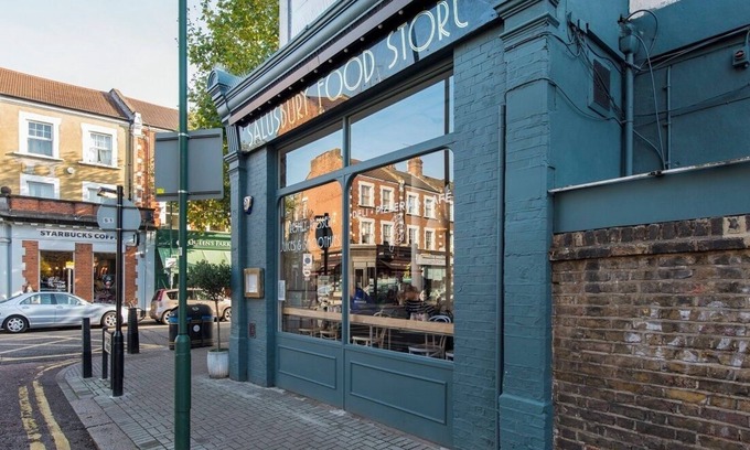 Brondesbury Park Apartment | Beautiful bright flat with balcony, courtyard & gym