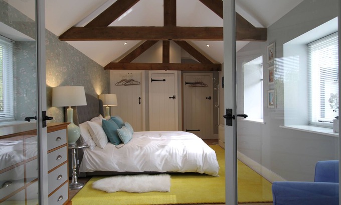 Wickhamford Cottage | Beautiful Cotswolds Cottage set in Large Gardens