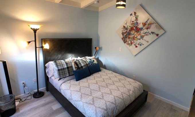 East San Mateo Apartment | Beautiful centralized home away from home