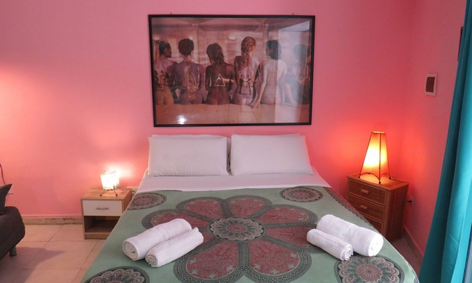 Centro Storico Apartment | Beautiful city-centre room in ugly building