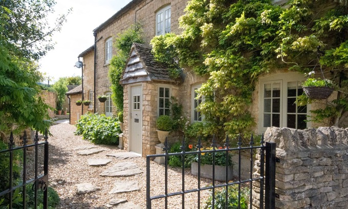 Lower Slaughter Cottage | Beautiful Cotswold Cottage