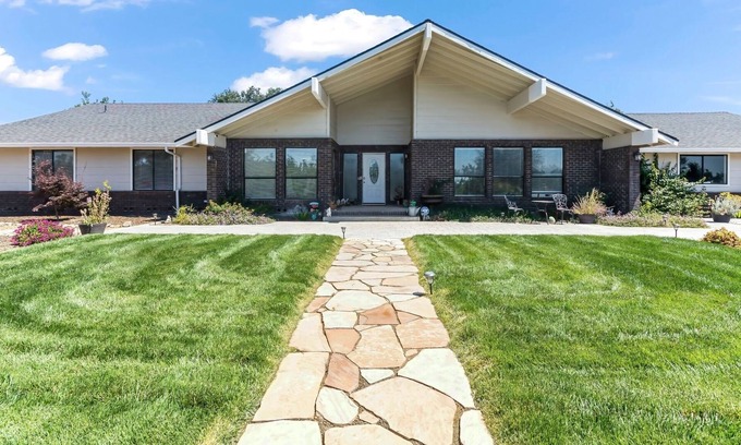 Knights Ferry House | Beautiful country estate, 5 Minutes from Knights Ferry