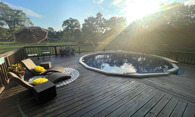 Bellville House | Beautiful country home escape with private pool in Bellville, TX