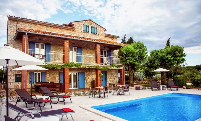 Dracevac House | Beautiful country house TOPAZ*Porec/Dracevac, air conditioning 5 min. to the sea