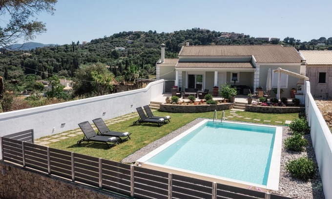 Corfu Town Villa | Βeautiful decorated villa !View to the Mountain