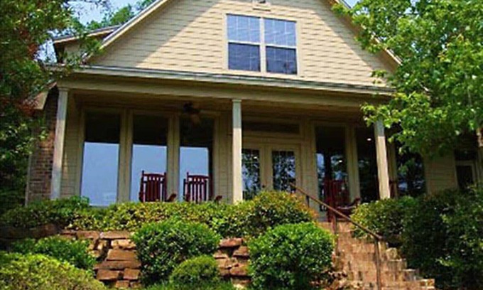 Holly Lake Ranch House | Beautiful East Texas Cottage on Private Lake - VRBO Premier Property