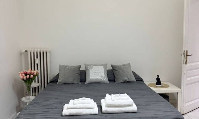 Vatican Apartment | Beautiful Economy Quadruple Room