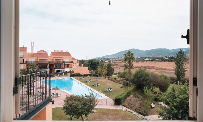 Alhaurin de la Torre Condo | Beautiful apartment with mountain views