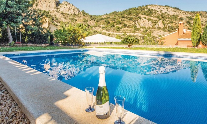 Castello de la Plana House | Beautiful holiday villa in the Penyeta Roja urbanisation near Castellón.