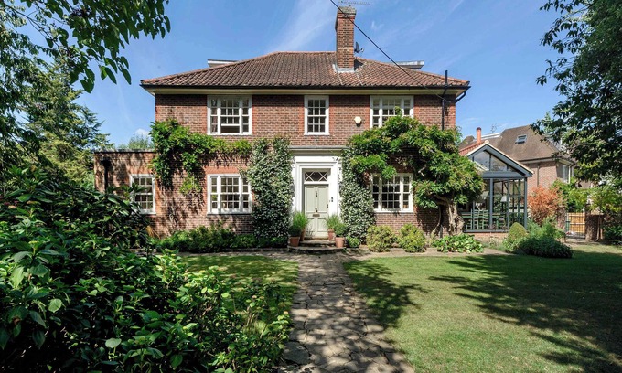 West Hill House | Beautiful Family Home w/Garden & Pool - Wimbledon