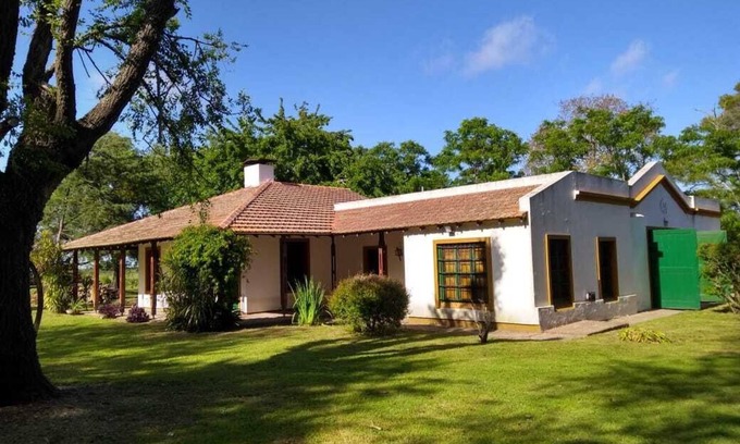 Chascomus Ski Chalet | Beautiful Farm Boutique Homestay Chacra La CH - 200 m2 1 hectare park pool wifi