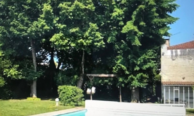 Aigrefeuille-d'Aunis House | Beautiful character house with pool & park