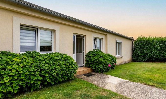 Saint-Vigor-le-Grand House | Beautiful private villa for 6 guests with WIFI, TV, terrace and pets allowed