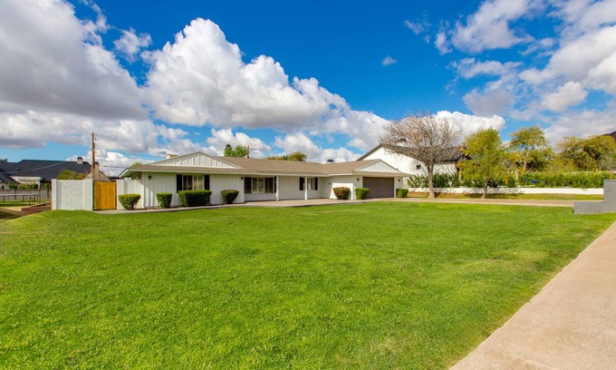 Tierra Feliz House | Beautiful Furnished Arcadia Home with Camelback View Off Exeter