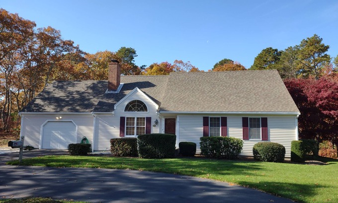 Northwest Harwich House | Beautiful Harwich 4 BR Home: Minutes to Downtown Harwichport and Beaches
