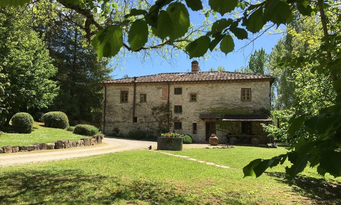 Gaiole in Chianti Villa | Beautiful historic Villa; sleeps max 13. 5 Bedrooms 5 Bathrooms, Private Pool