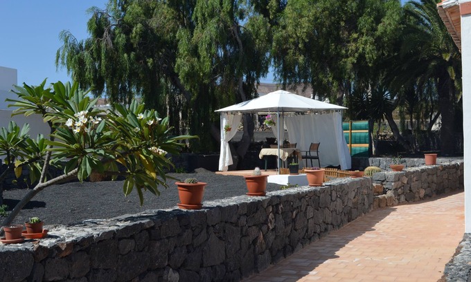 Teguise Cottage | Beautiful holiday in the countryside and near the sea
