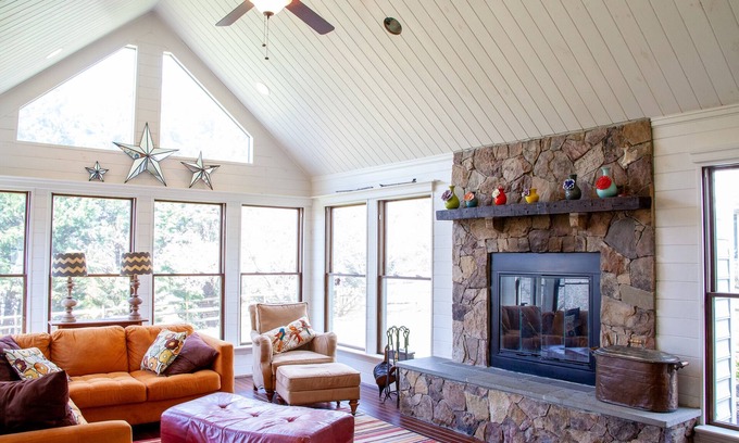 Western Ridge House | Beautiful Home in Crozet! Extended Stays Welcome! Nearby Vineyards!