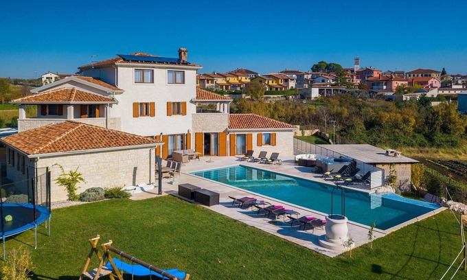 Nova Vas House | Beautiful home in Novigrad with sauna