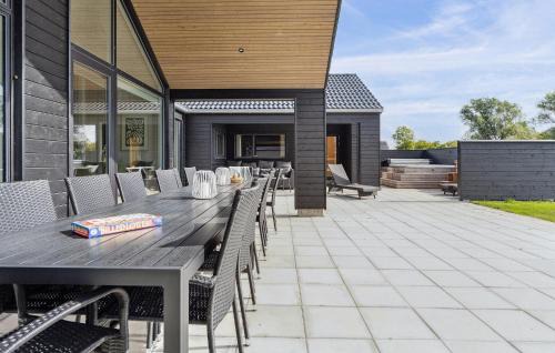 Hasmark Strand House | Beautiful Home In Otterup With Sauna