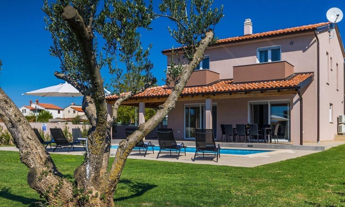 Sikici House | Beautiful home in Pula