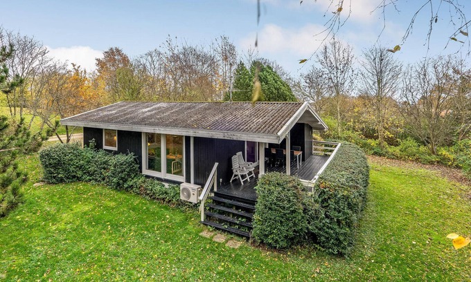 Spodsbjerg House | Beautiful home in Rudkøbing with WiFi