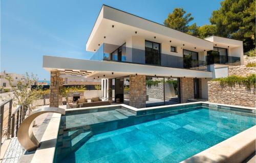 Komarna House | Beautiful Home In Slivno With Wifi