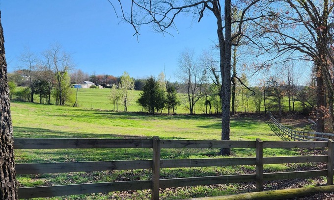 Tryon House | Beautiful home on 5 acre gated horse farm 3.5 miles from Tryon Equestrian Center