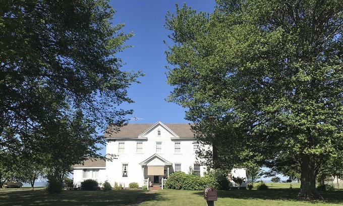 Fishing Creek House | Beautiful Home with Creek in the Front and the Chesapeake Bay in the Backyard!