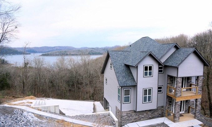 Smithville House | Beautiful home with great lake views AND nature trail
