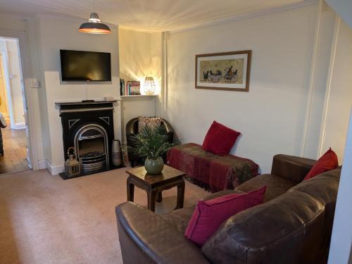 Overstrand House | Beautiful homely seaside cottage