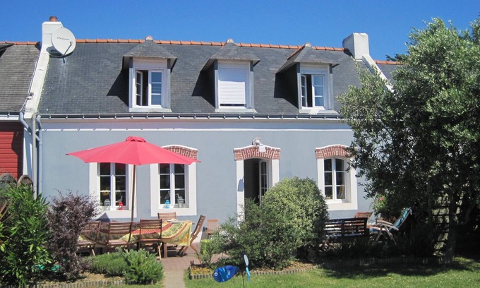 Bangor House | Beautiful house 8 people near Bangor beach Giving