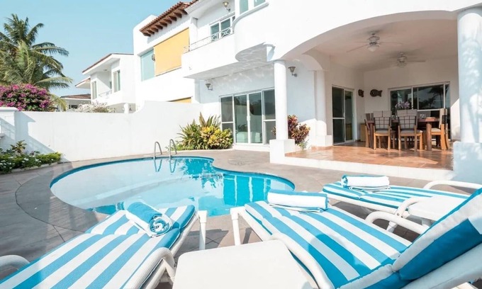 Flamingos House | Beautiful house in Puerto Vallarta very close to the beach