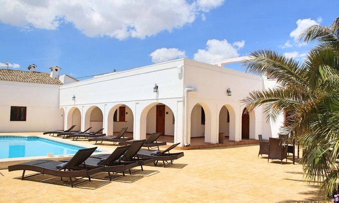 Villena House | Beautiful House in Villena with Fabulous Pool