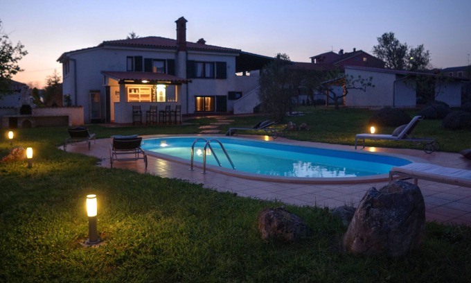 Muntic Villa | Beautiful Istrian Style Villa with private pool and WIFI