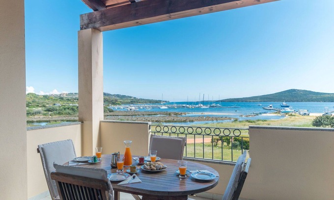 Porto Pozzo Apartment | Beautiful apartment for 4 guests with A/C, WIFI, TV, terrace and parking