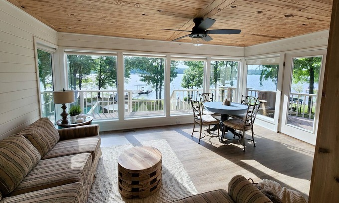 Crane Hill Cottage | Beautiful lake Cottage, flat to water, Private Boat Launch/dock, perfect getaway