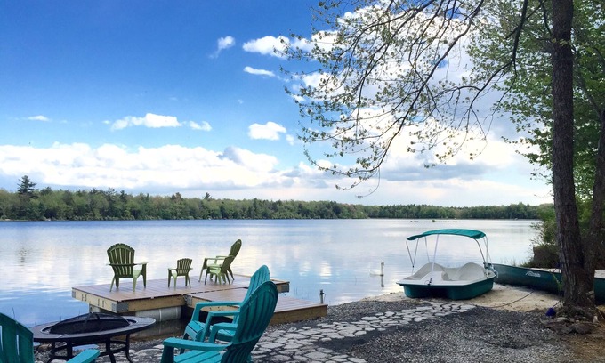 Pocono Summit House | Beautiful Lakefront w Hot Tub, Sauna, Boats, Beach, Pool Table, 5min to Kalahari