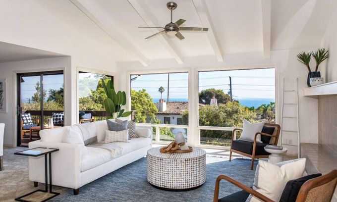 The Mesa House | Beautiful large Mesa home- walking distance to Lazy acres, parks, restaurants
