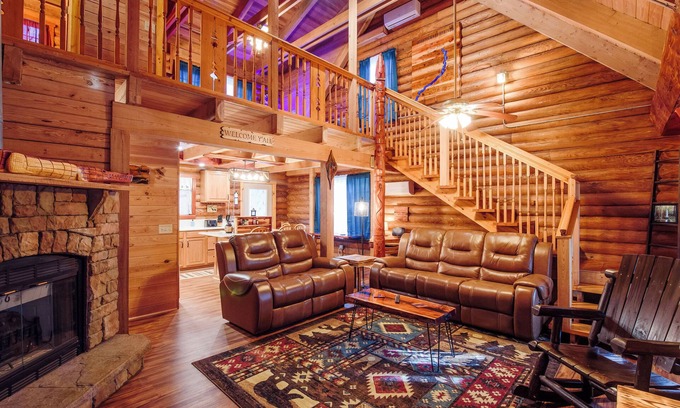 Lake City Cabin | Beautiful log home less than a half mile from ichetucknee springs north entrance