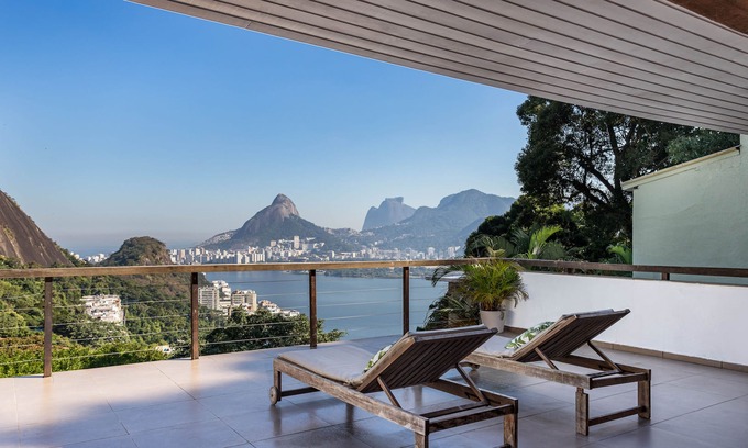 Zona Sul House | Beautiful mansion in Lagoa with swimming pool