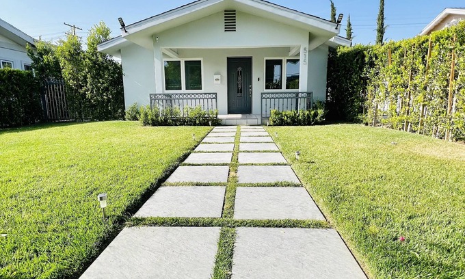 Glendale House | Beautiful Modern House in Prime Glendale