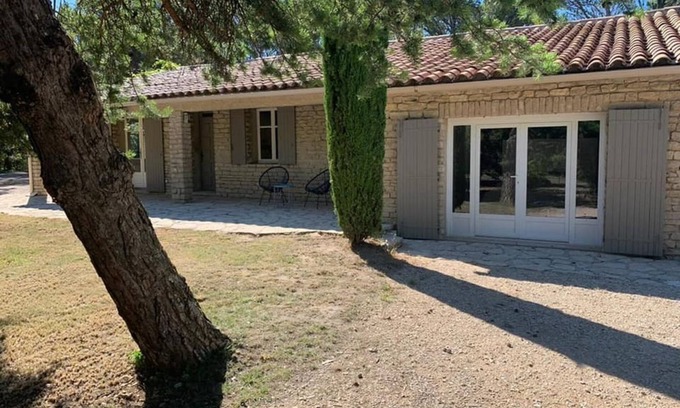 Murs House | Beautiful modern house with swimming pool in Murs