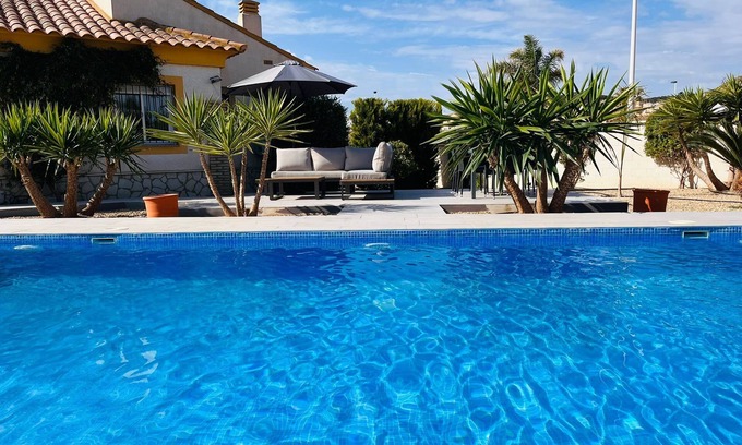 Mazarron House | Beautiful Modern Villa, ESP & UK TV, WIFI, Aircon, Private Designer Pool & Golf