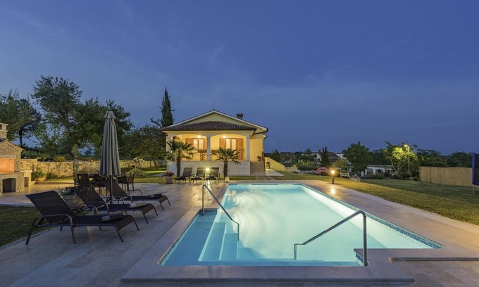 Zminj Villa | Beautiful new villa with pool