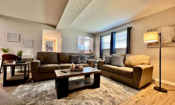 Middletown Apartment | Beautiful, newly remodeled apartment in Middletown