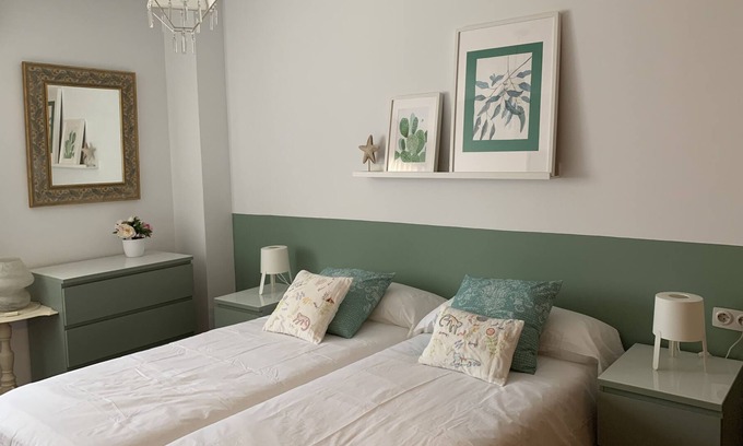 Zaragoza Centro Condo | Beautiful newly renovated apartment in Zaragoza